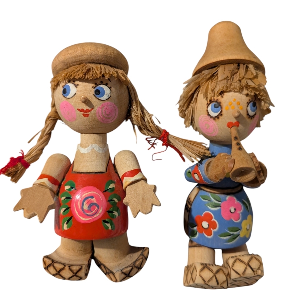 Vintage Pair of Wooden Beriozka Russian Dolls